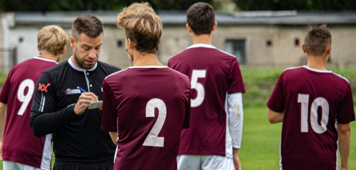 Can Computer Vision replace football referees?