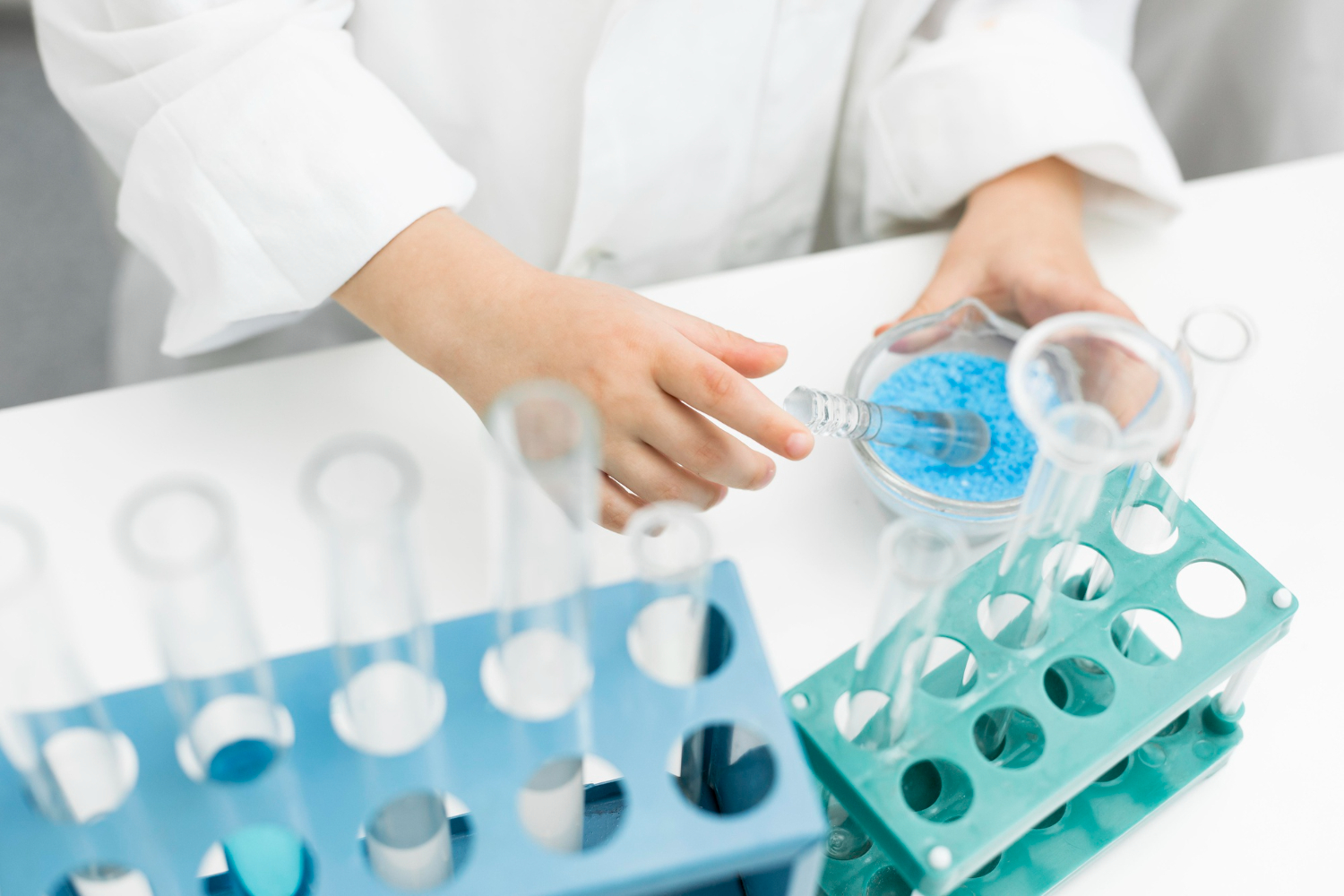 Cell Painting: Fixing Batch Effects for Reliable HCS