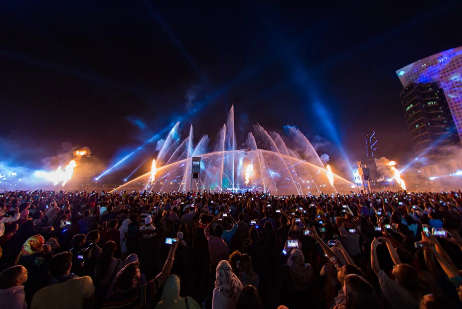 The IMAGINE show using high-powered lasers in Dubai City | Source: Dubaifestivalcitymall