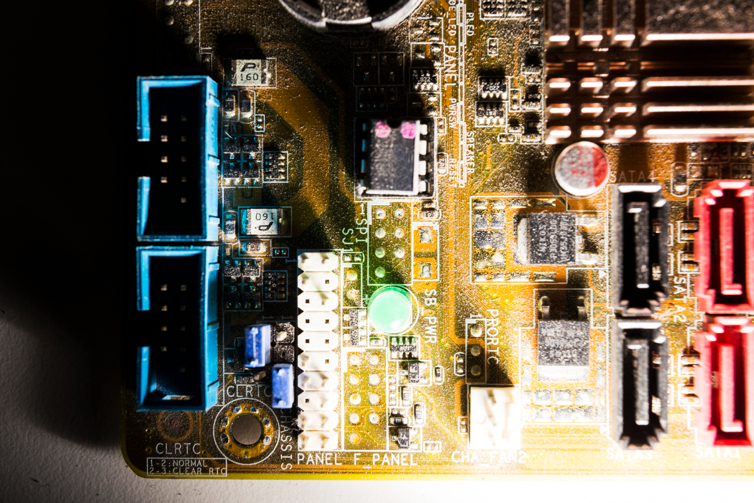 GPU vs TPU vs CPU: Performance and Efficiency Explained